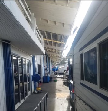 1000 S/F Commercial Space, Boat Yard.